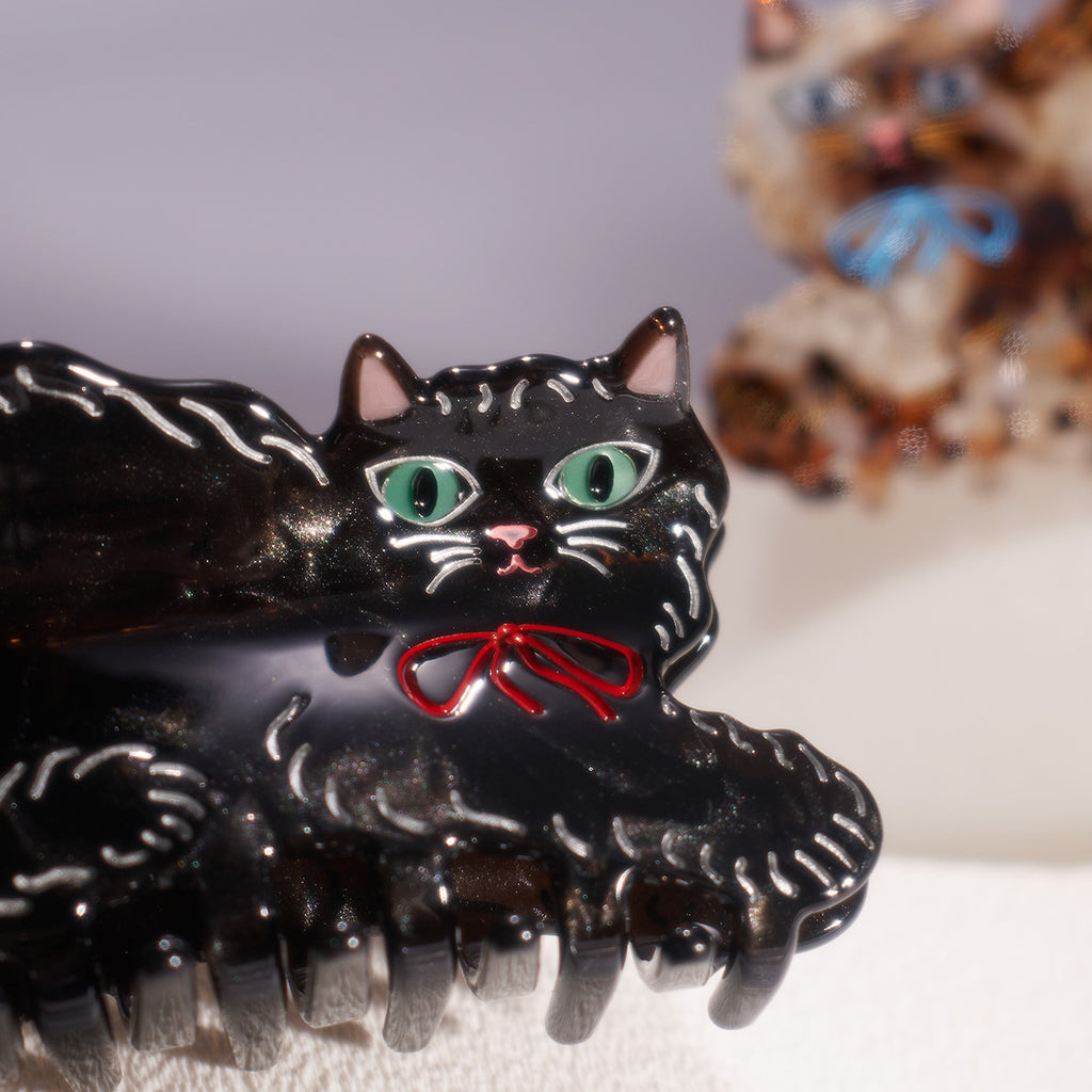 Black Kitty Claw | Winona Irene